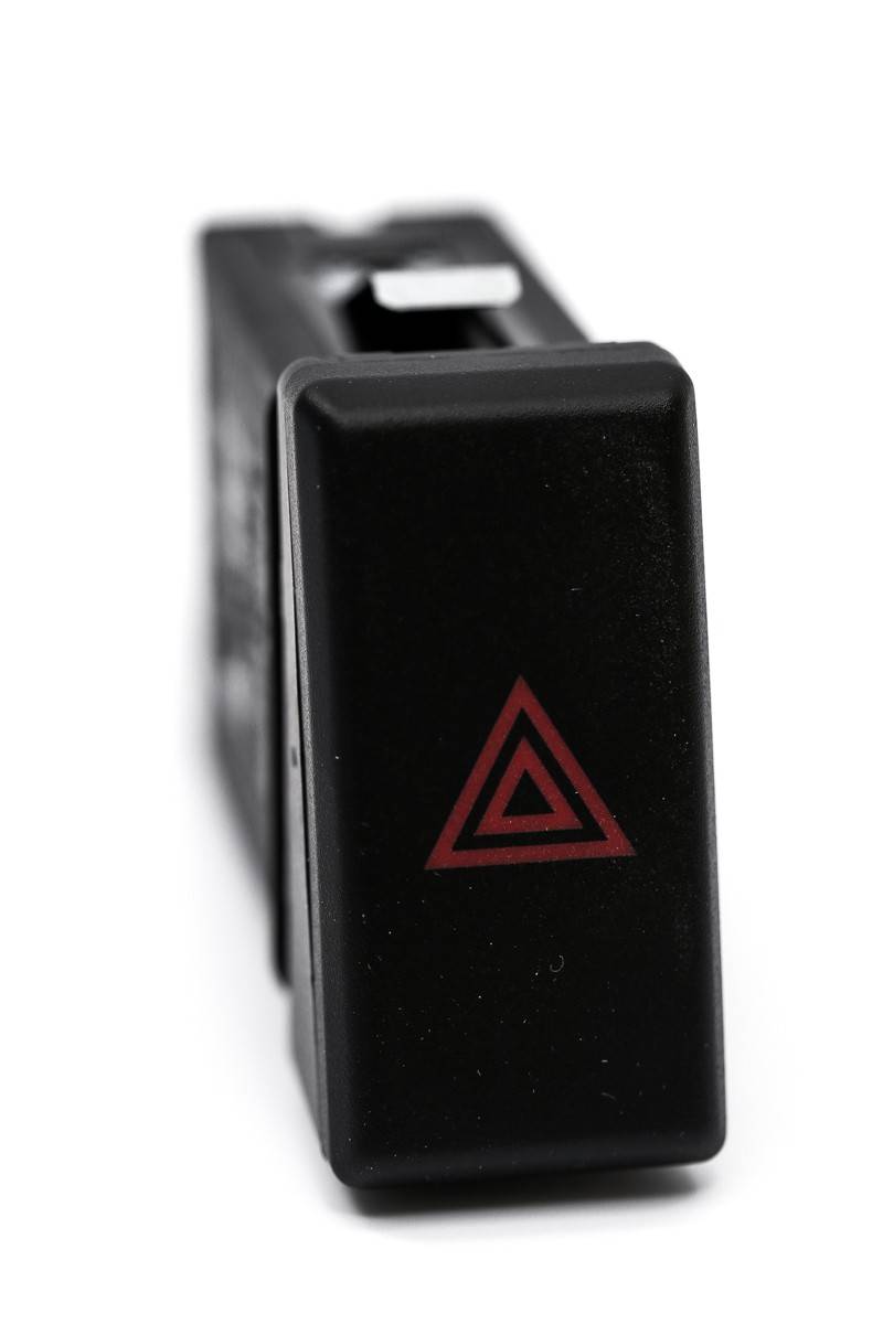 Кнопка аварийного сигнала  Ваз-2170 Приора в сборе (14.3768) 2170-3710010